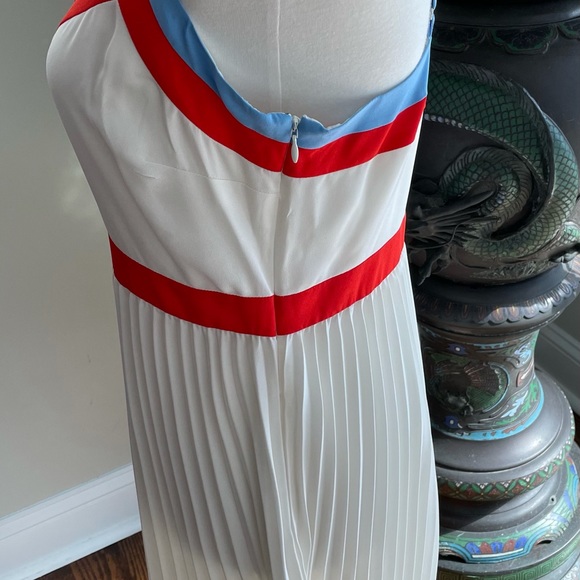 Beautiful Banana Republic Dress - Picture 3 of 6